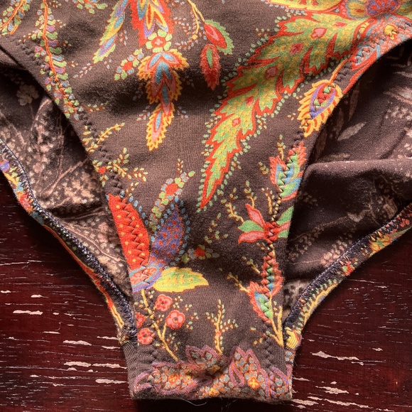 NEW SHAN BROWN FLORAL BIKINI - Picture 14 of 16